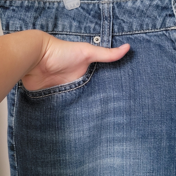 American Eagle Blue Jeans - Picture 5 of 5